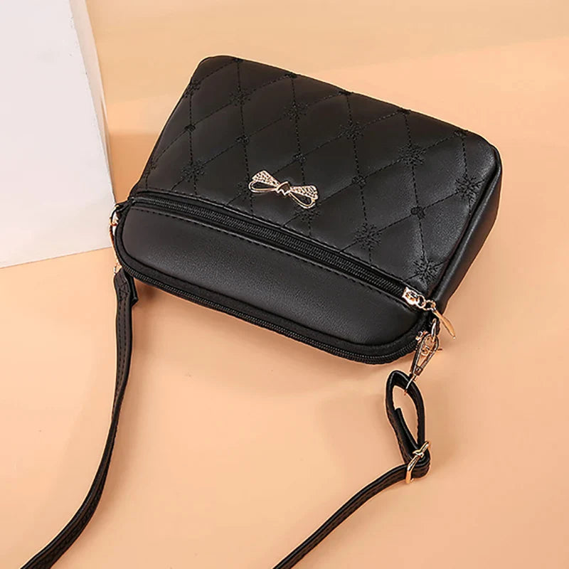 Embroidery Heart Crossbody Purse for Women in Black Leather